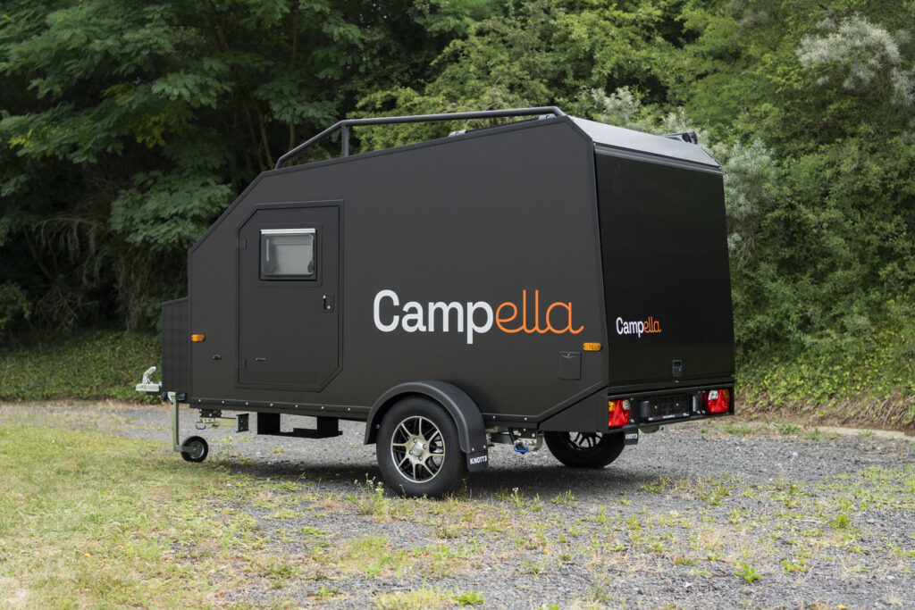 Campella-Black-01.jpg