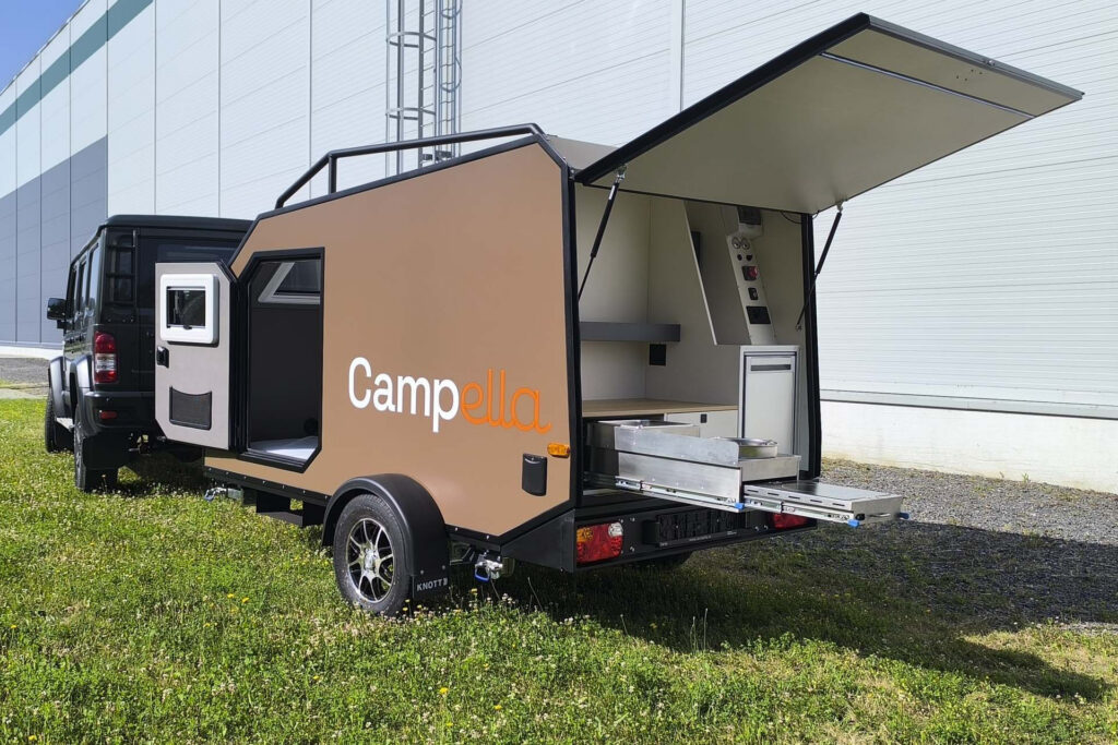 Campella-Brown08-1.jpg